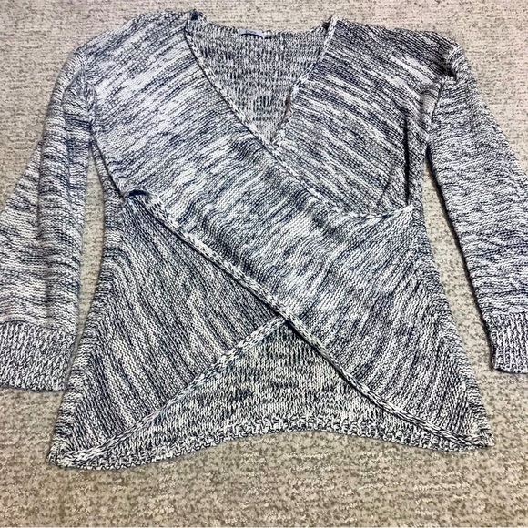 2 for $25 DEX Wrap sweater - Picture 1 of 6